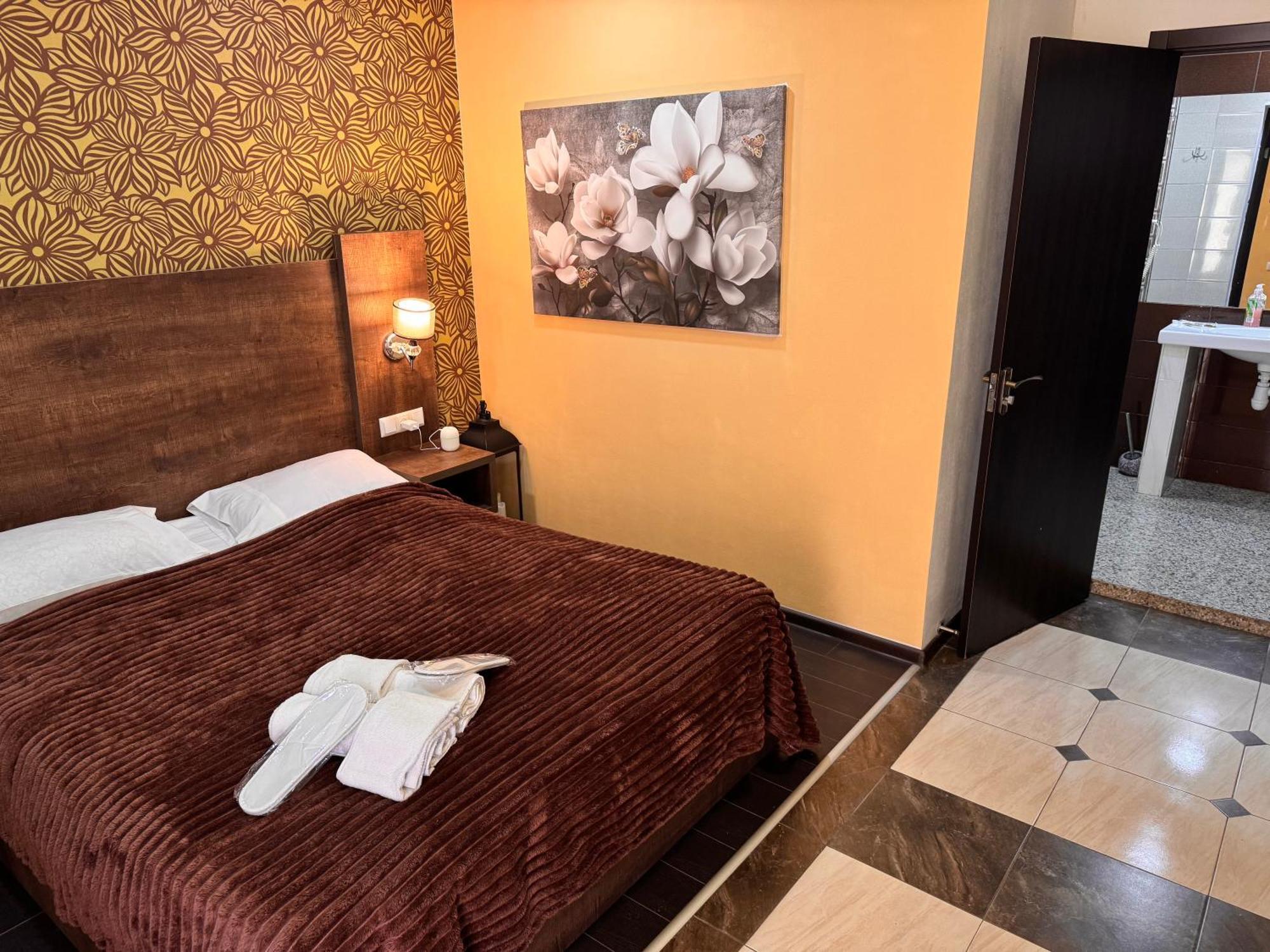 Two Lions Hotel Tbilisi Luaran gambar